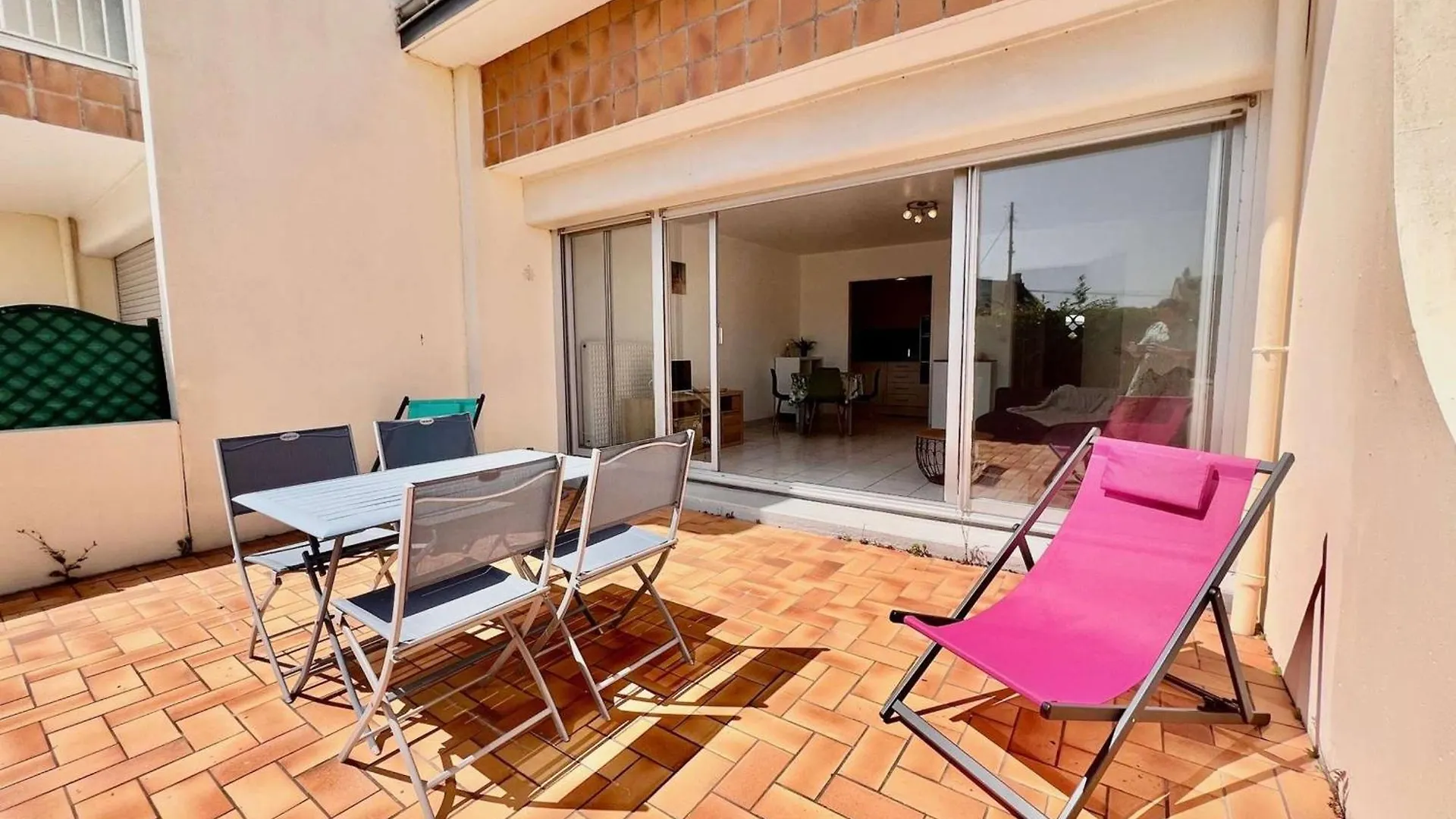 Appartement Studio Charmant Avec Terrasse Ensoleillee Et Parking A Quiberon - Fr-1-478-314 France